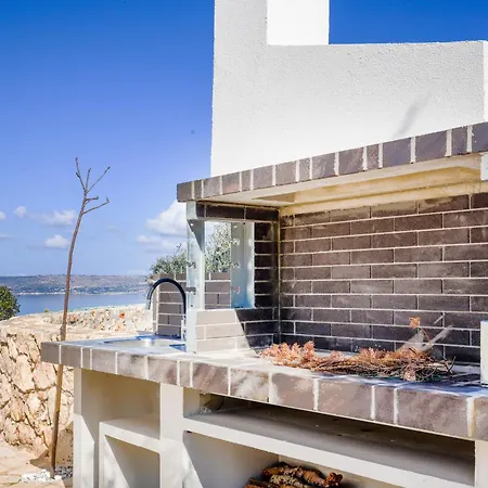 Omorfi Villa